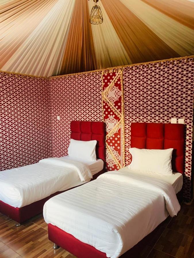 Hotel Maraheb Luxury Camp Wadi Rum Esterno foto