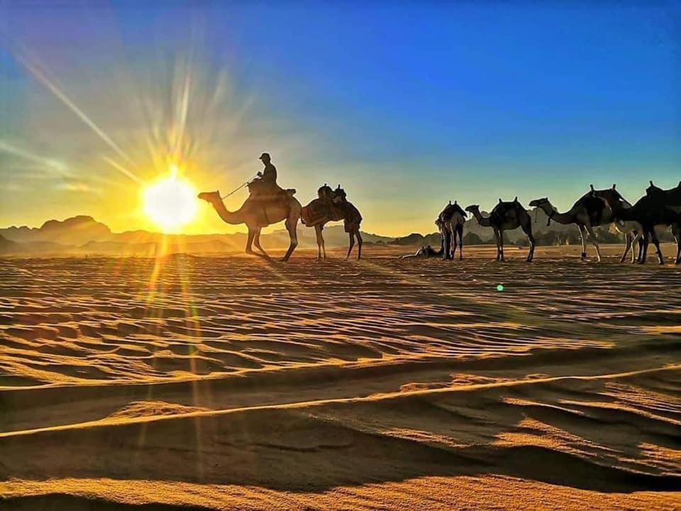 Hotel Maraheb Luxury Camp Wadi Rum Esterno foto