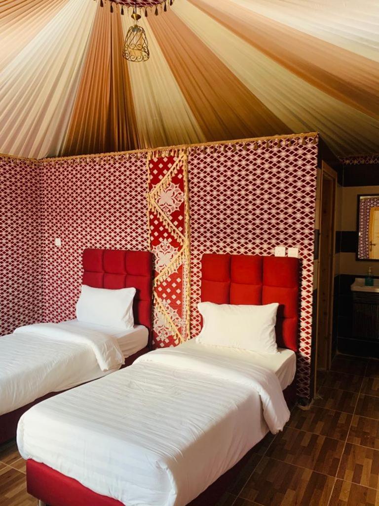 Hotel Maraheb Luxury Camp Wadi Rum Esterno foto