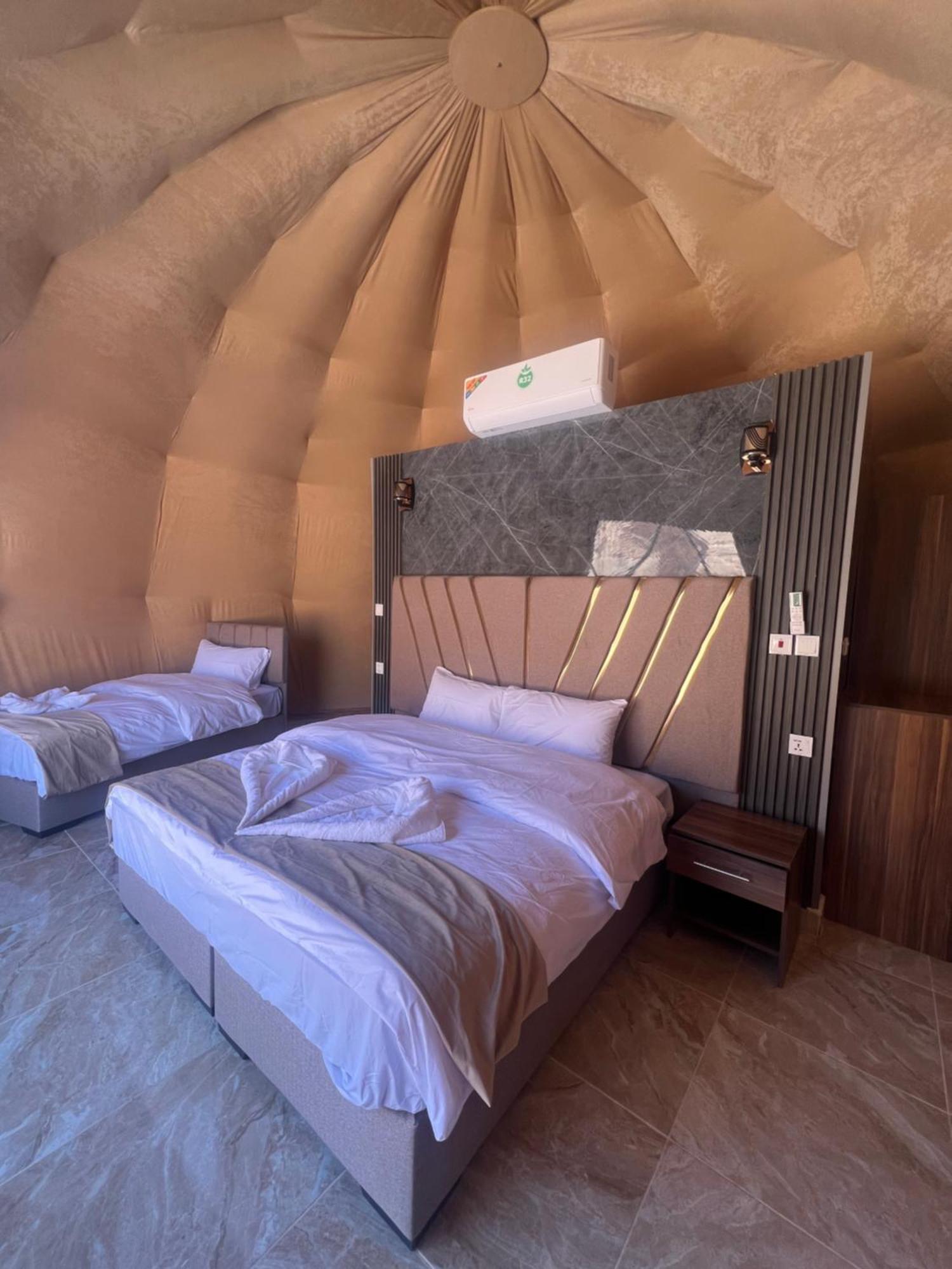 Hotel Maraheb Luxury Camp Wadi Rum Esterno foto
