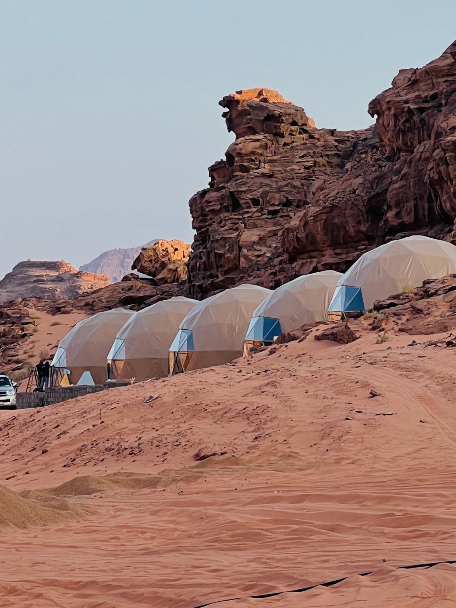 Hotel Maraheb Luxury Camp Wadi Rum Esterno foto