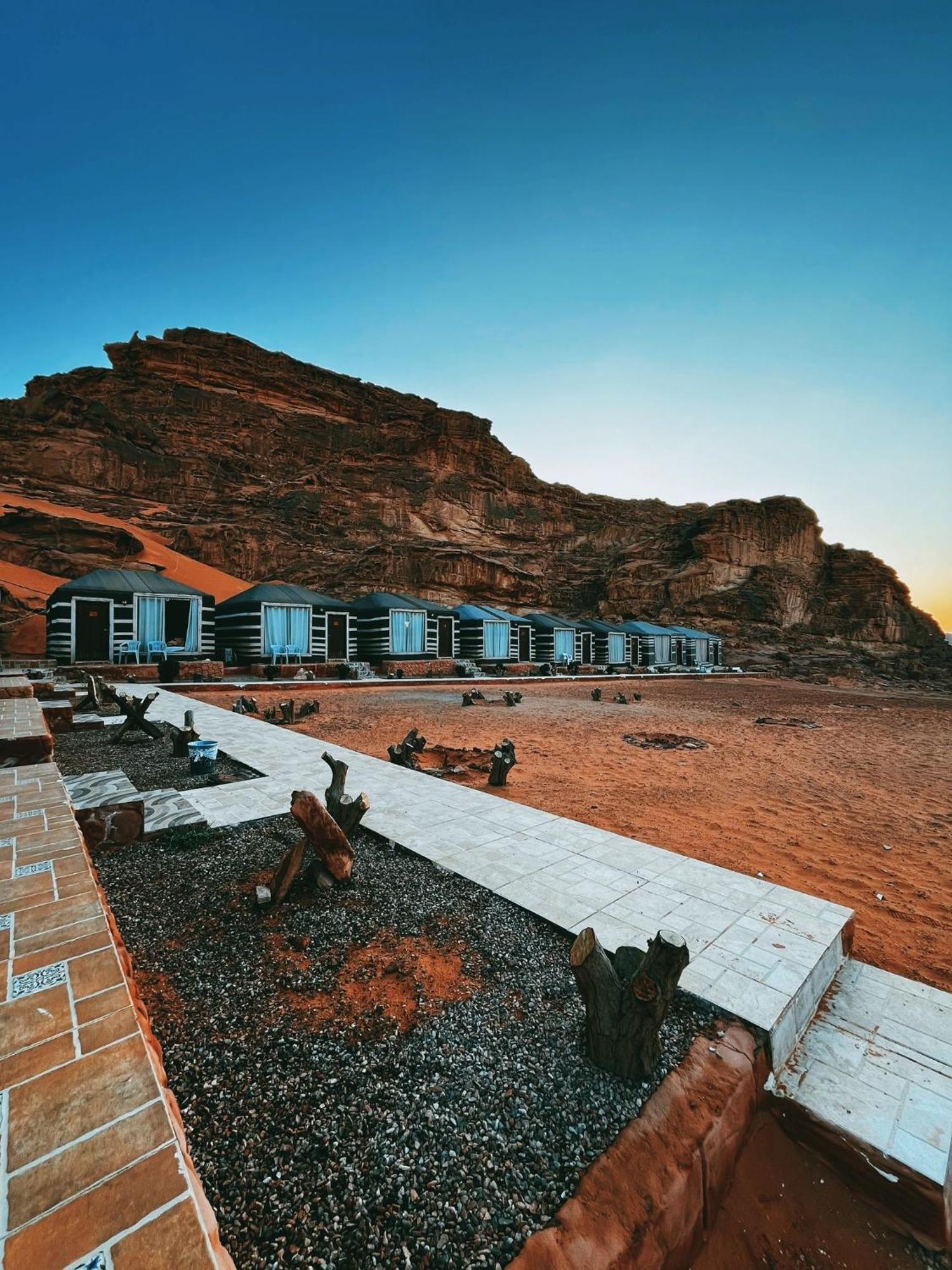 Hotel Maraheb Luxury Camp Wadi Rum Esterno foto