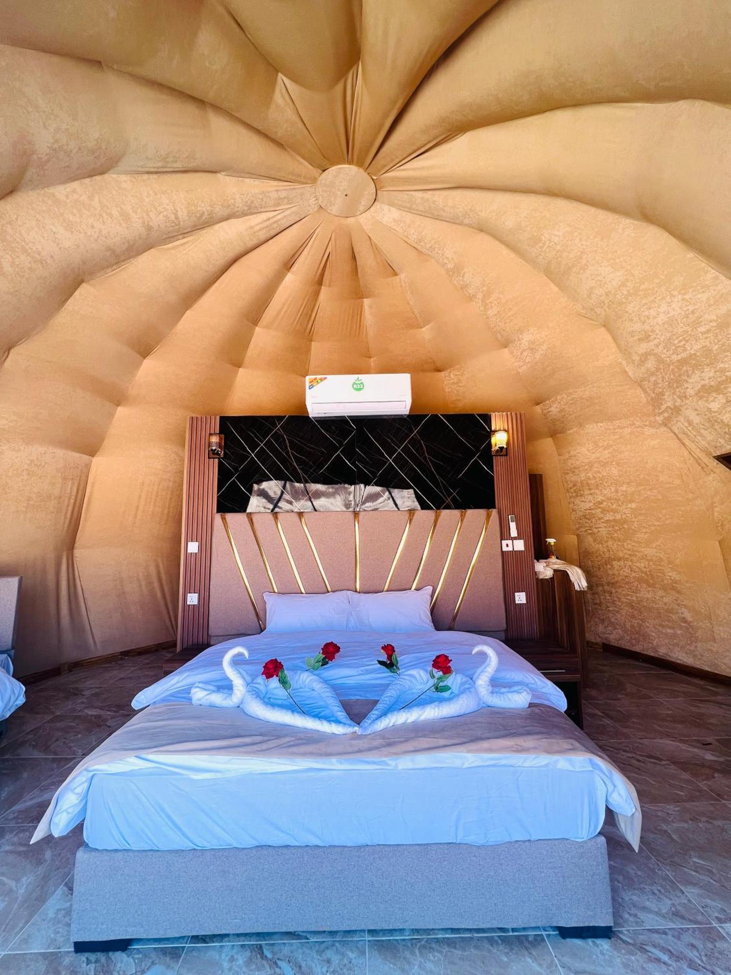 Hotel Maraheb Luxury Camp Wadi Rum Esterno foto