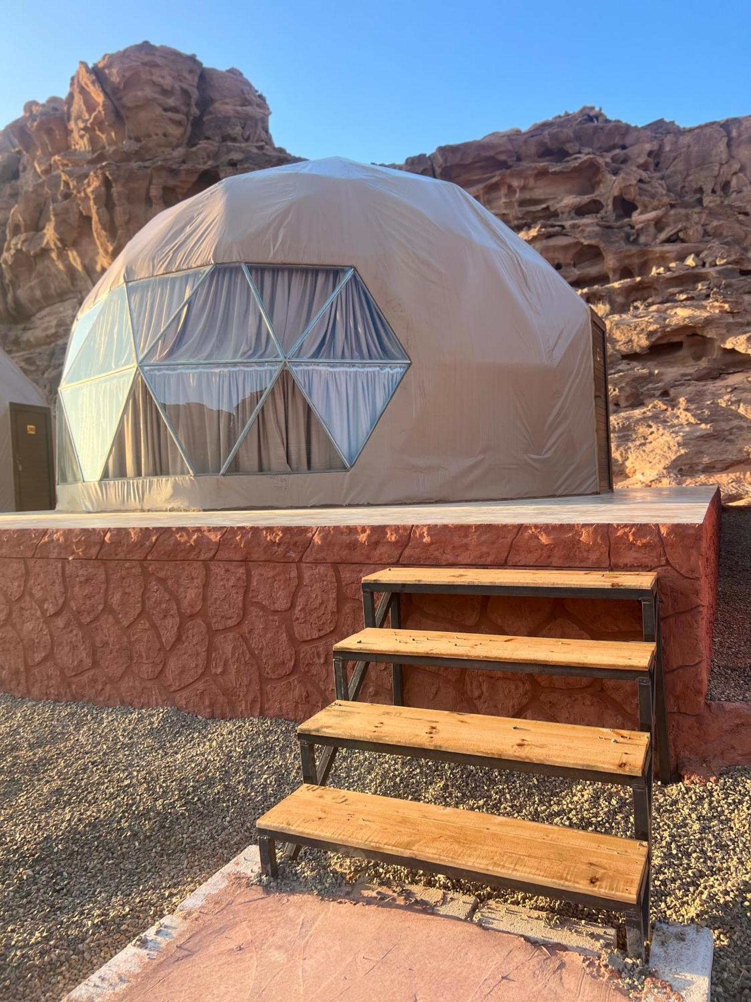 Hotel Maraheb Luxury Camp Wadi Rum Esterno foto