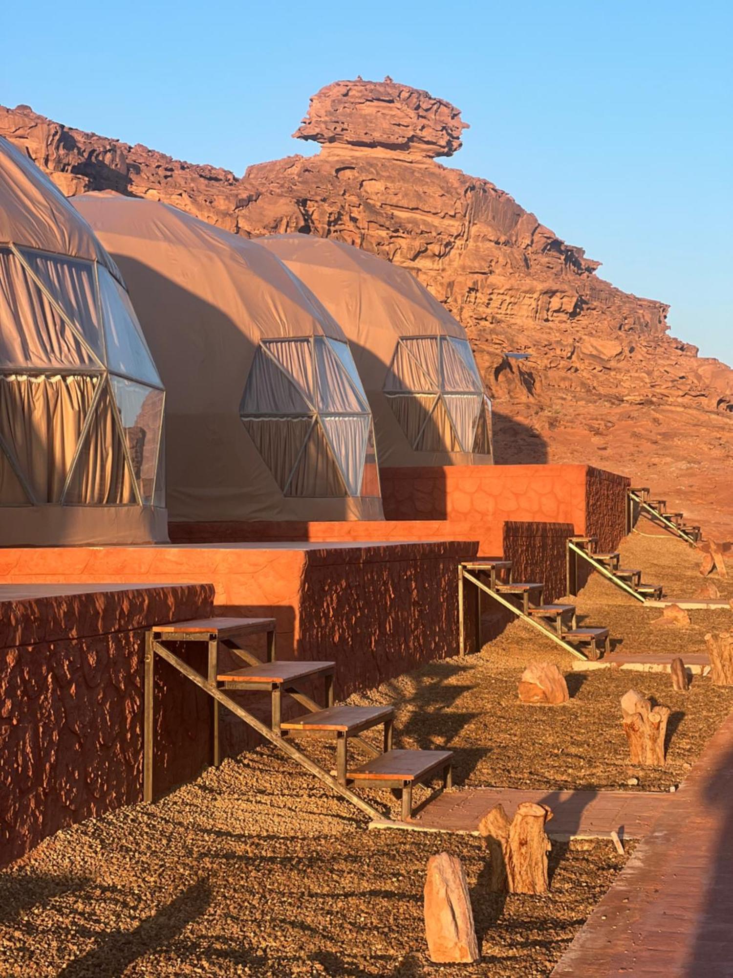 Hotel Maraheb Luxury Camp Wadi Rum Esterno foto